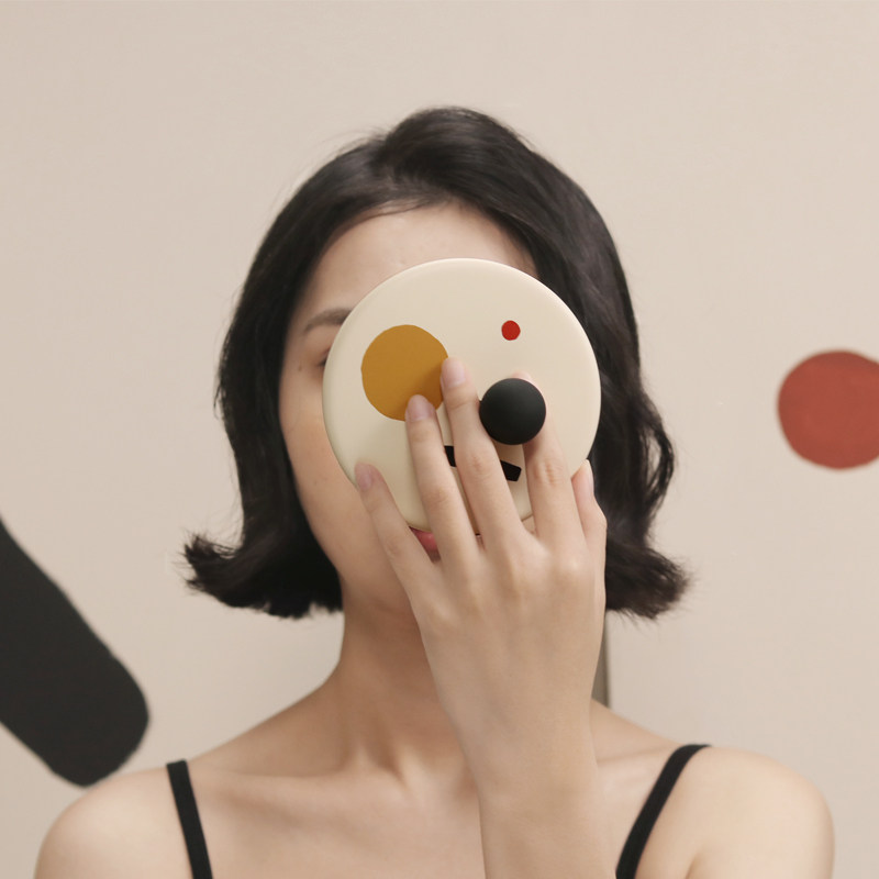 MUID手持随身镜led化妆镜便携带灯补光学生小圆镜子女迷你发光镜,淘宝优惠券,粉丝福利购,淘宝优惠卷