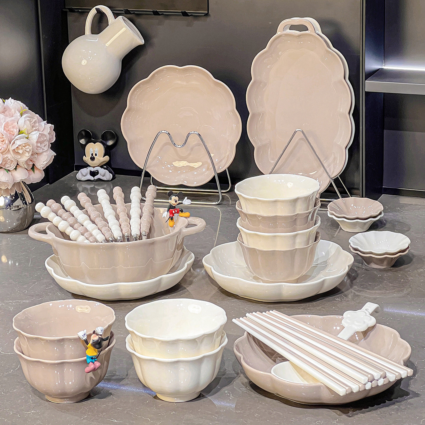 乔迁新居碗碟套装家用高颜值陶瓷碗盘碗筷2025新款釉下彩碗具餐具,淘宝优惠券,粉丝福利购,淘宝优惠卷