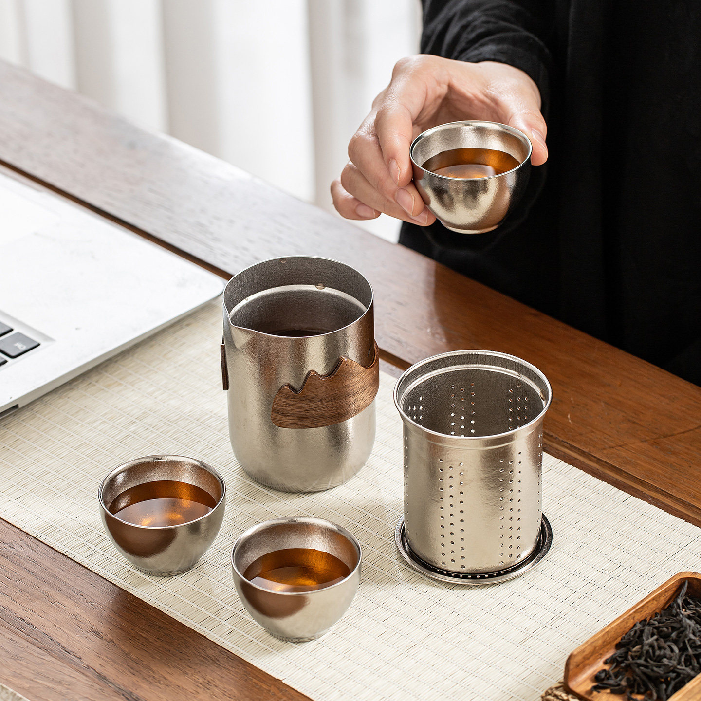 Pure titanium high-end travel tea set portable outdoor tea drinking equipment one pot three cups tea set gift