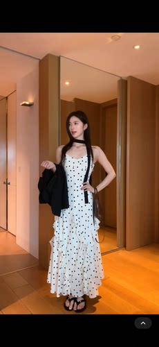 IF 2026秋季新款简约百搭圆领波点吊带连衣裙 - 图1
