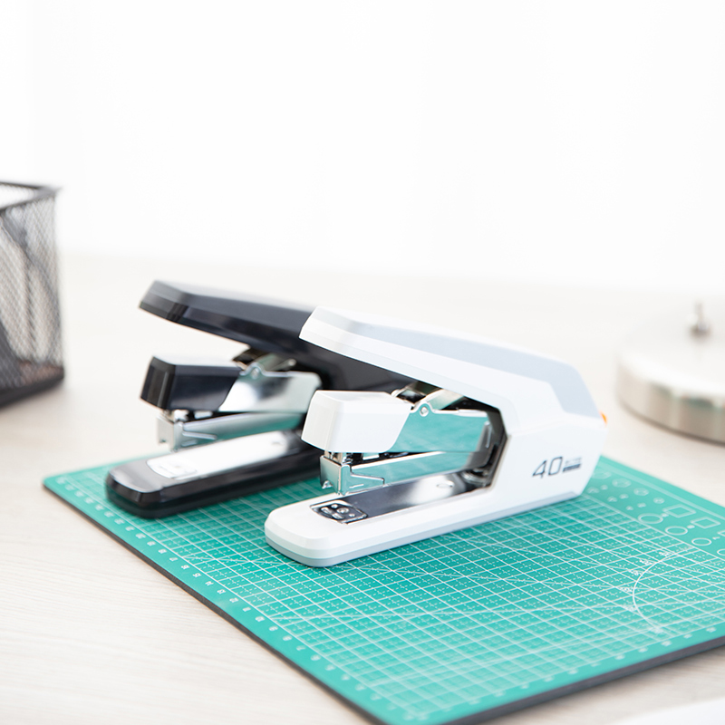 得力省力订书机订书器便携式订书机可订40页40张订书针橡胶材质大号可钉60页60张办公白领学生用订资料试卷,淘宝优惠券,粉丝福利购,淘宝优惠卷