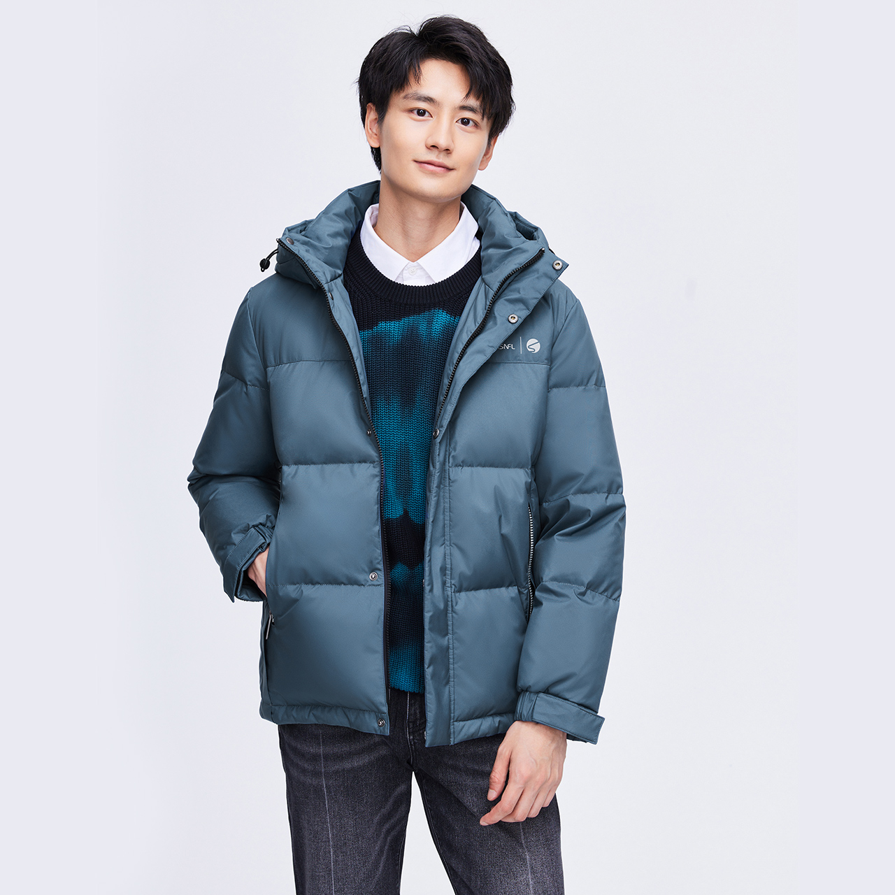 雪中飞 男式短款连帽羽绒服 双重优惠折后￥298.7包邮 3色可选