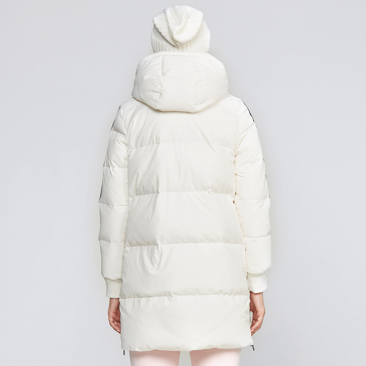 雪中飞 秋冬新品女士连帽修身中长款羽绒服运动大码保暖外套 2018 雪中飞 秋冬新品女士连帽修身中长款羽绒服运动大码保暖外套 2018