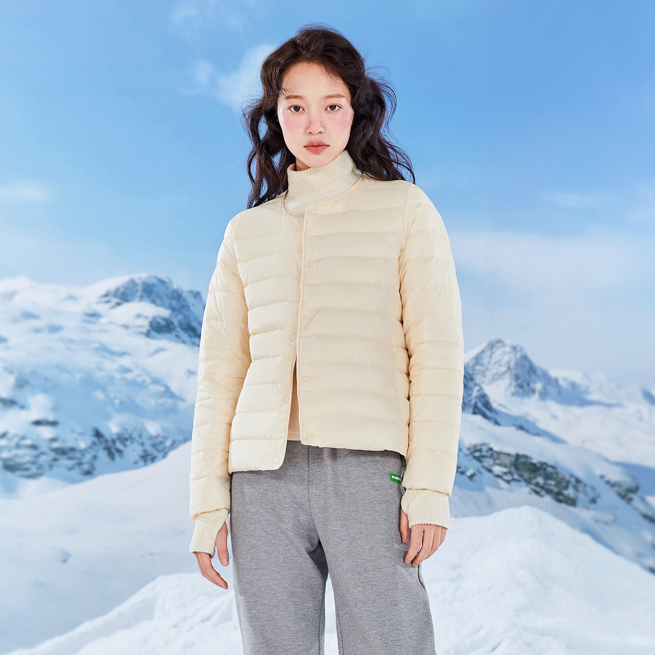 雪中飞2025春秋时尚保暖轻便大码内恤女休闲轻薄短款秋羽绒服长袖