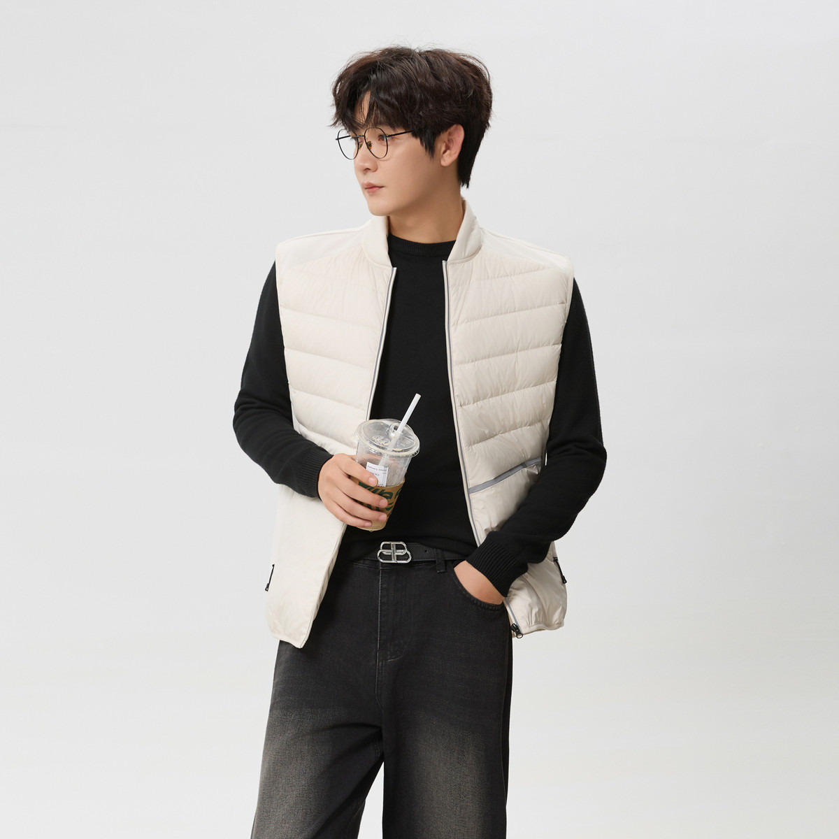 雪中飞2025冬新款男士羽绒外穿背心时尚潮户外轻未来拼接保暖马甲,淘宝优惠券,粉丝福利购,淘宝优惠卷