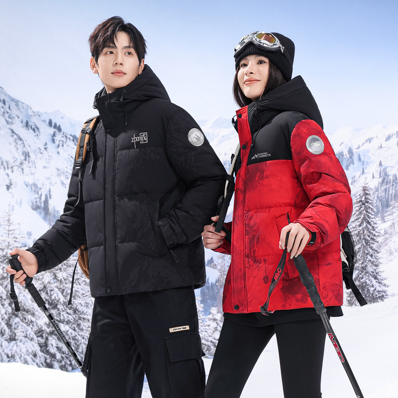 雪中飞2026秋冬新款男士短款连帽羽绒服拼接面包服时尚加厚中国红