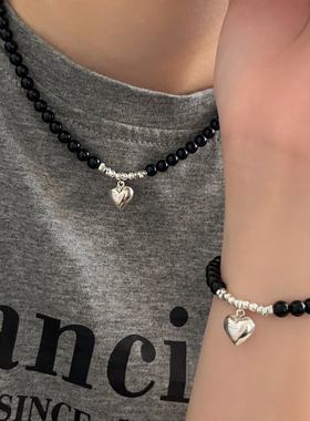 轻奢高级感黑色串珠爱心项链小众复古优雅设计锁骨链女生情侣礼物