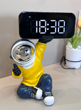 太空人宇航员时钟闹钟摆台