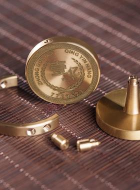 严选黄铜转转一亿小目标旋转地球仪车载办公桌面摆件创意礼品解压