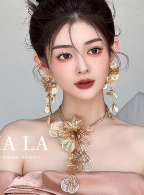 夏拉金属花瓣3层链子女华丽