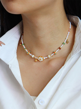 原创新中式时尚轻奢贝壳串珠花朵项链女百搭高级感简约小众锁骨链