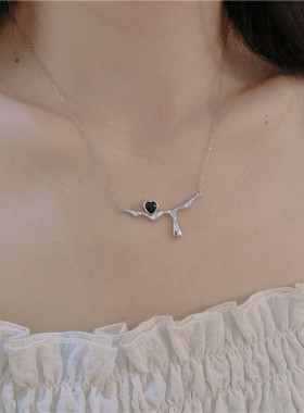 欧美小众设计感黑色爱心熔岩项链女冷淡风个性简约百搭锁骨链