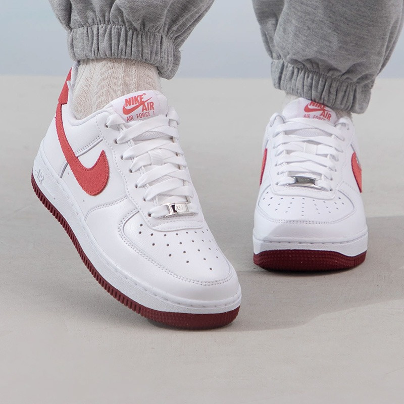 Nike耐克女鞋2024春季新款AIR FORCE 1 '07 VDAY运动鞋FQ7626-100 - 图2