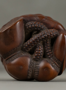 黄杨木雕莲花金蟾摆件