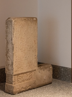 汉白玉雕卷草夔龙纹门当石