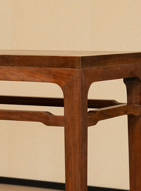 红木罗锅枨马蹄腿四面平条桌