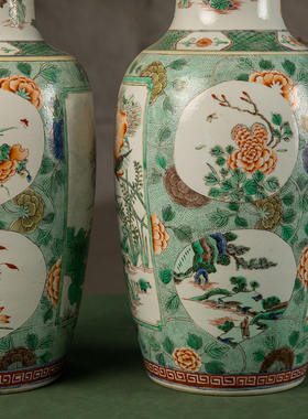 清代五彩花鸟纹开窗赏瓶