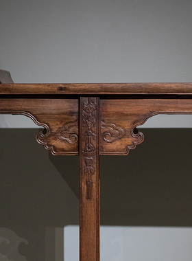 清早期红木夹头榫灵芝纹翘头案