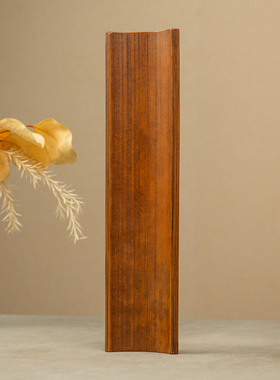 清代竹雕踏雪寻梅臂搁