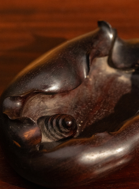 清代印度小叶紫檀荷叶纹笔洗