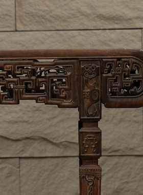 红木透雕拐子纹书卷式平头案