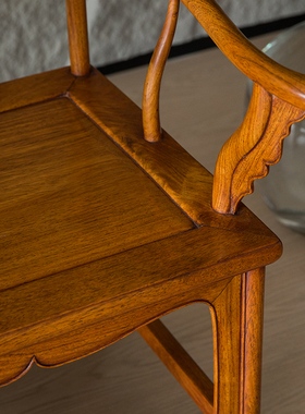 黄花梨镶云石三四出头官帽椅成套