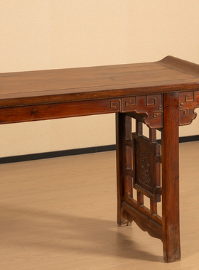 黄花梨夹头榫拐子纹翘头案