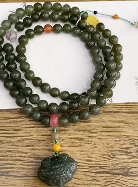 天然和田玉湖水绿带锁项链