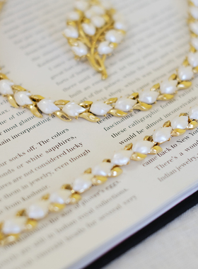 艺伎的胭脂 vintage trifari 翠法丽 白色 项链 手链 胸针 套装