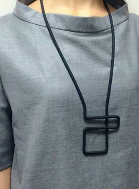 迷宫几何黑色绳子简约女杂志款