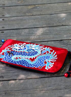 非遗手工刺绣包民族风出游穿搭