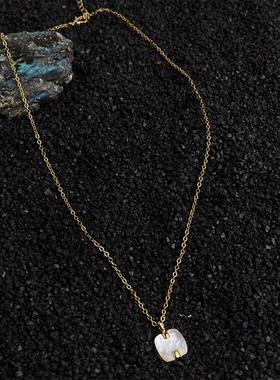 MoreSuitable厚镀18k真金贝母方形几何时尚通勤项链轻奢锁骨链女