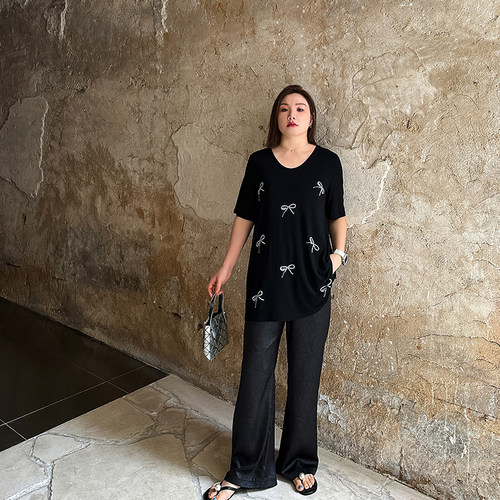 凉感冰丝烫钻大码t恤200斤女装胖mm宽松显瘦v领加肥加大短袖上衣 - 图1