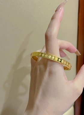 欧美跨境外贸沙金首饰品碎冰冰四叶草手镯女士不掉色实心闭口手饰