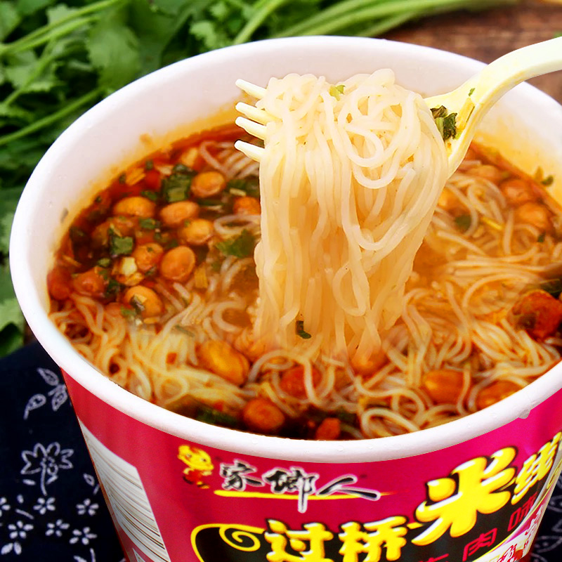 家乡人过桥米线*6桶装正宗非油炸香菇炖鸡酸辣牛肉味即食方便粉丝