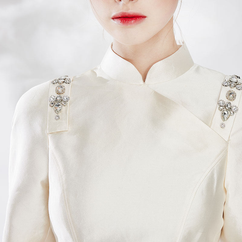 2022新款法式白色简约轻奢量身婚纱 品尚华服旗袍