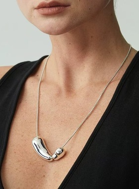 2025新款简约大气水滴素面吊坠项链女小众锁骨链设计感毛衣链