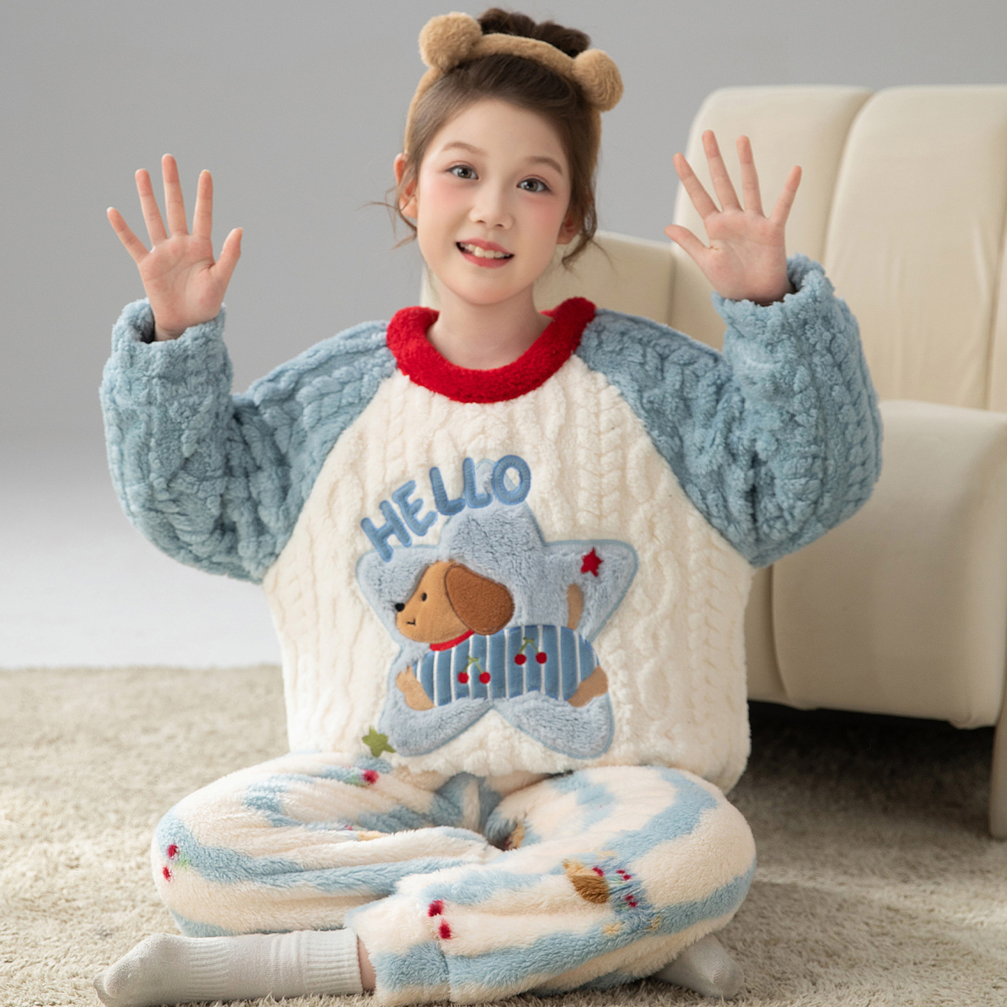 2025新款女童睡衣秋冬季加厚款珊瑚绒儿童女孩玉桂狗法兰绒家居服 - 图0
