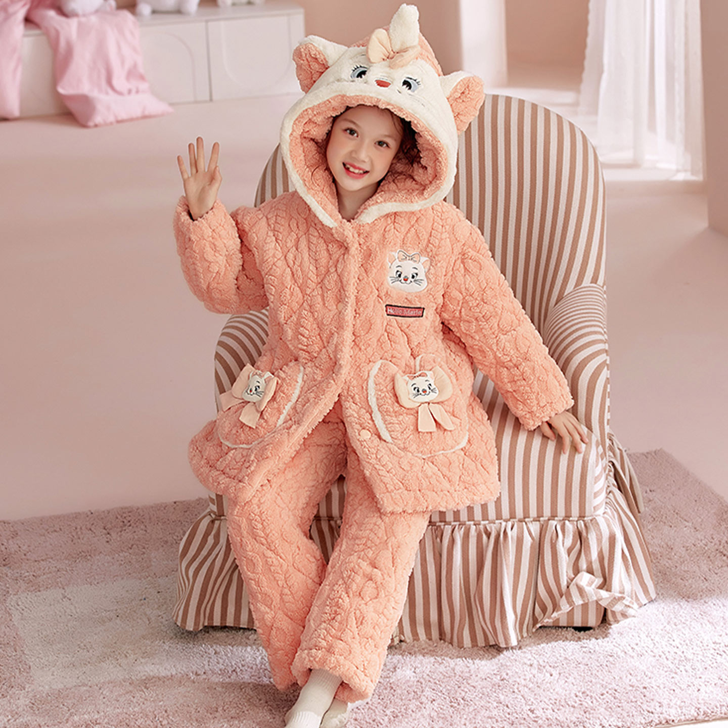 女童珊瑚绒睡衣冬季无牙仔三层夹棉加厚款睡袍儿童2025新款家居服 - 图0