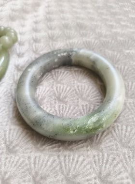 和田玉籽料新疆青花翠青三色手镯53.5黑山