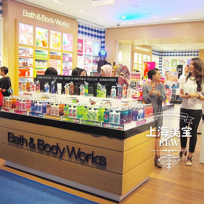 圆款BathBodyWorks金色信用卡袋黑色挂脖长绳挂套扣包包旅游便携