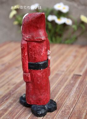 树脂彩绘木雕做旧圣诞老人装饰品