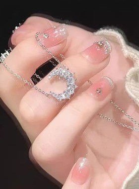 星月项链女轻奢小众设计高级感锁骨链2024新款甜美风颈链送女友