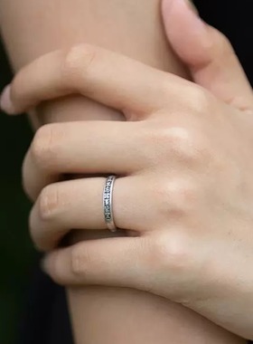 复古民族风百无禁忌2024新款戒指女小众简约浮雕刻字开口指环ins