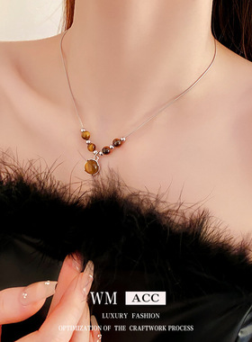咖色圆形虎眼石吊坠项链秋冬复古百搭锁骨链气质高级感项饰女