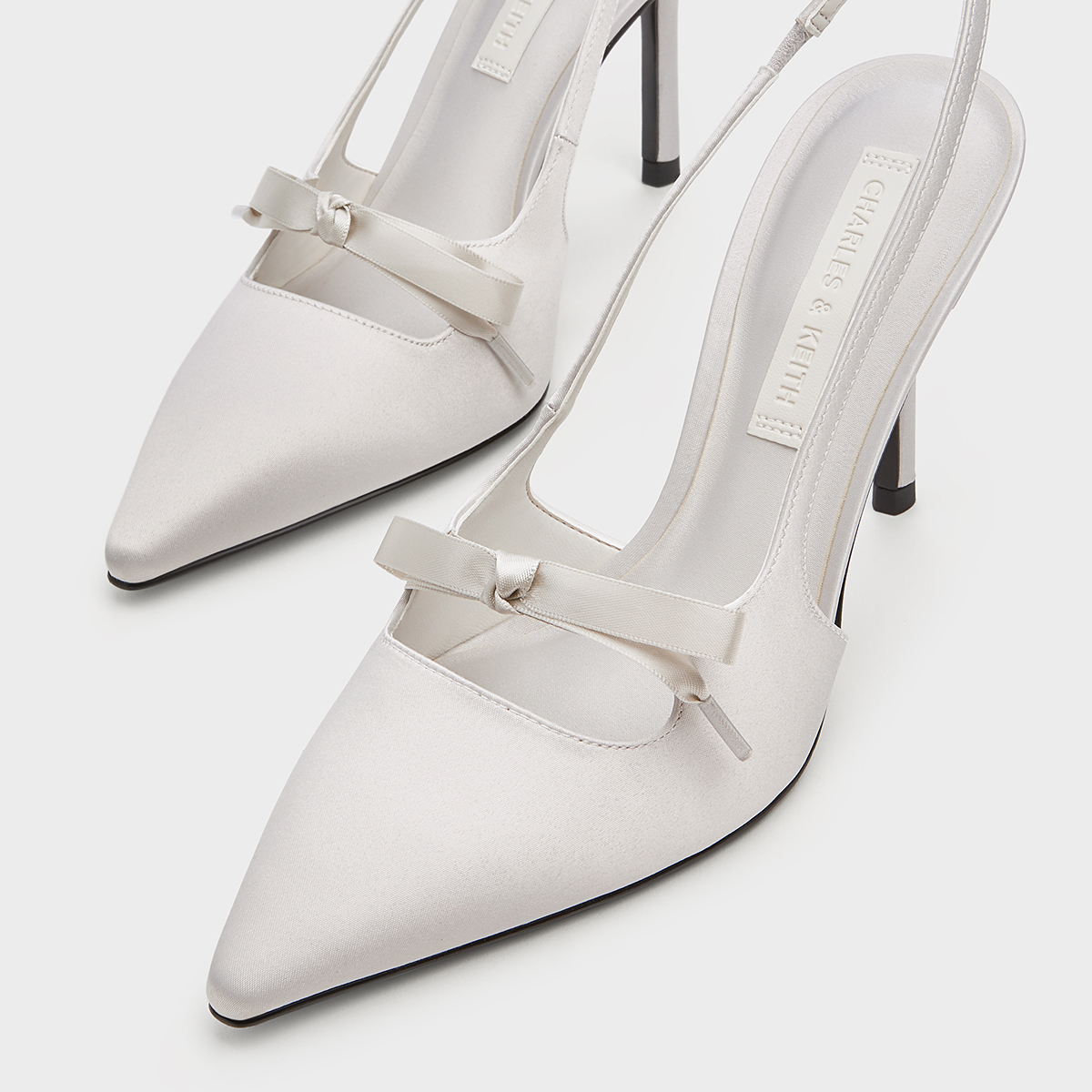CHARLES&KEITH秋冬女鞋CK1-60361556缎面蝴蝶结尖头高跟凉鞋婚鞋 - 图2