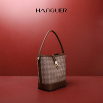 HANGUER&CK SMALL CROWDSOURCED HIGH Fancy Bucket Bag Packets Bags Women 2023 New Pets Sloped Satchel Bag