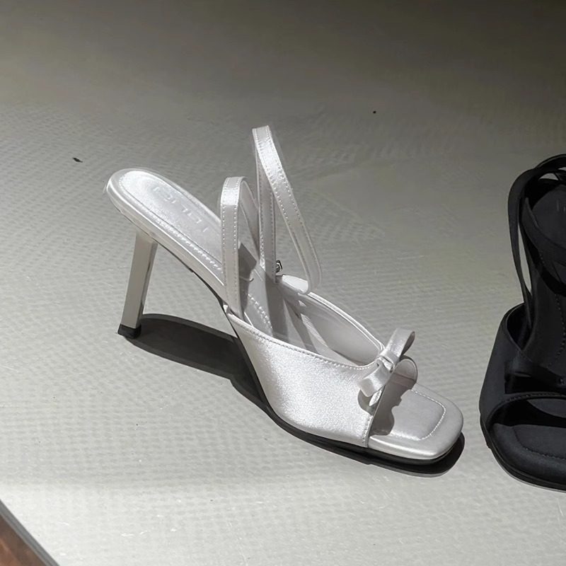 法式白色粗跟高跟鞋女2025新款方头一字带踩屎感凉鞋女夏季外穿,淘宝优惠券,粉丝福利购,淘宝优惠卷