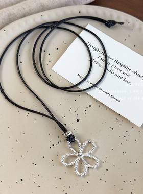 新款度假风镂空花朵项链