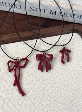 红色蝴蝶结黑色蜡绳毛衣项链